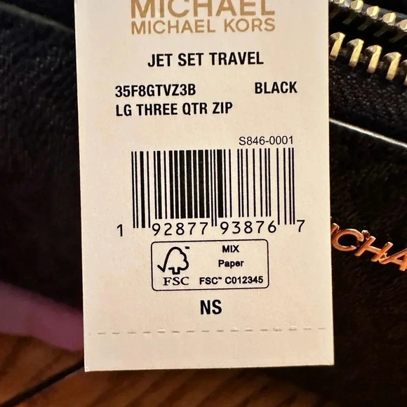 - NWT Michael Kors Jet Set Travel Large Logo Three Quarter Zip Wallet - Picture 4 of 7